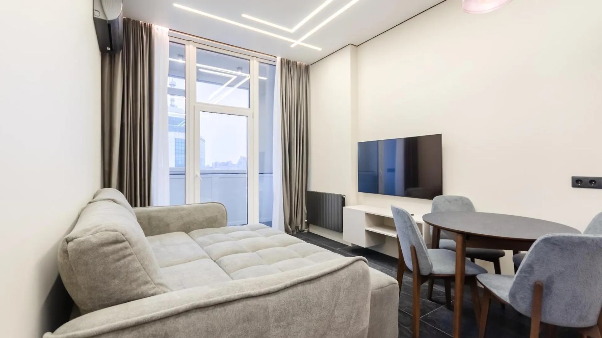 Petrovdom Apartments 24-267 Rc Manhattan City,Beresteiskyi 11 Κίεβο Ουκρανία